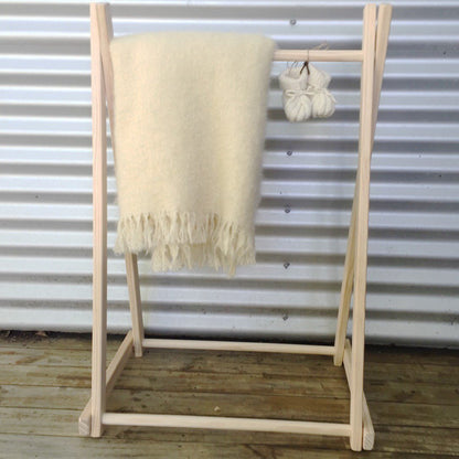 Medium Clothes Rack - variantspaces.com